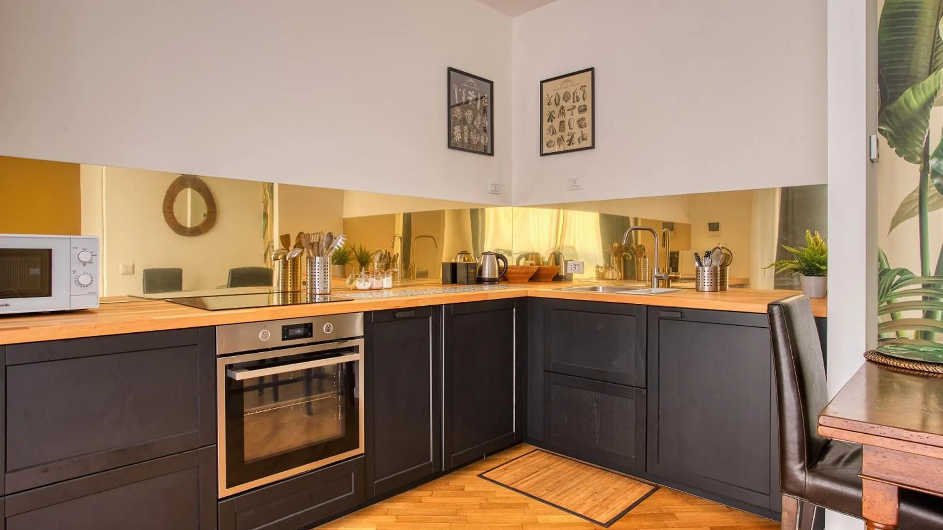 Charming Apartment In Tortona Navigli District Milan